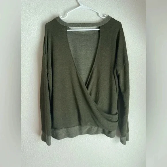 Billabong women’s olive green long sleeve backless sweatshirt size M - Picture 5 of 8